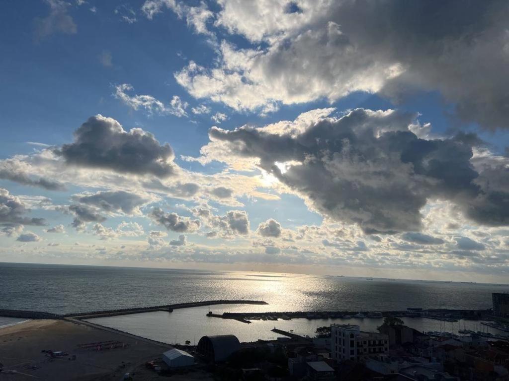 Seaview Residence Constanta Bagian luar foto